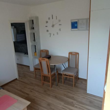 דירות Užice Stan Na Dan Im מראה חיצוני תמונה