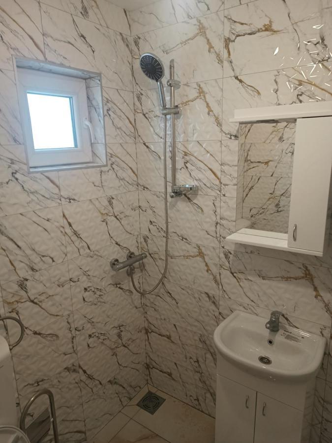 דירות Užice Stan Na Dan Im מראה חיצוני תמונה