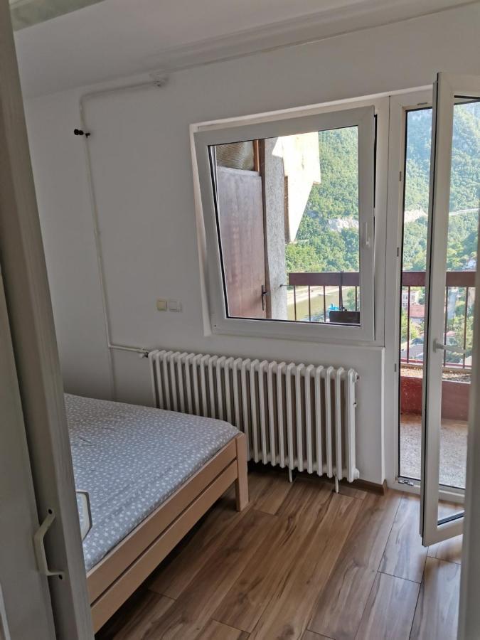 דירות Užice Stan Na Dan Im מראה חיצוני תמונה