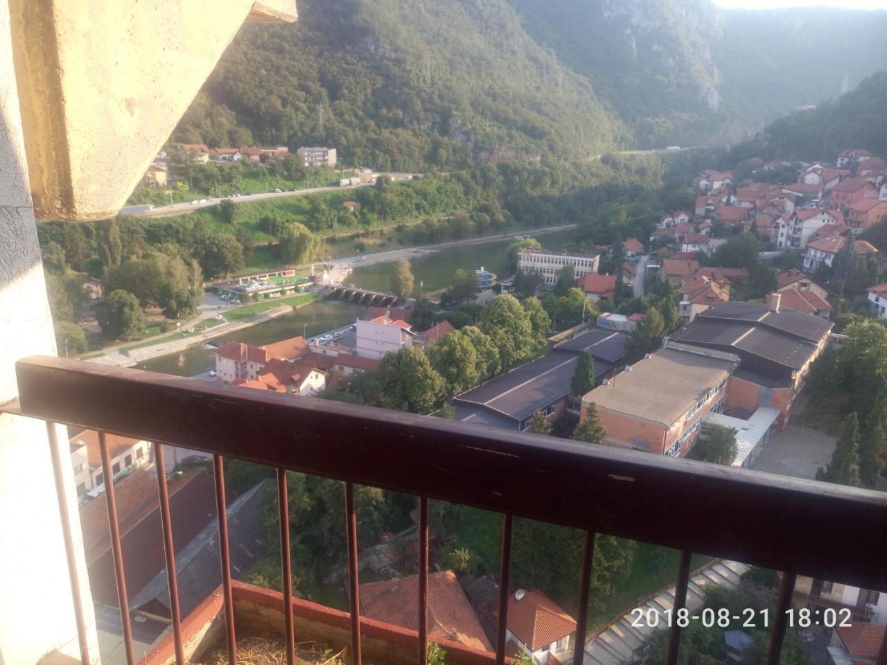דירות Užice Stan Na Dan Im מראה חיצוני תמונה